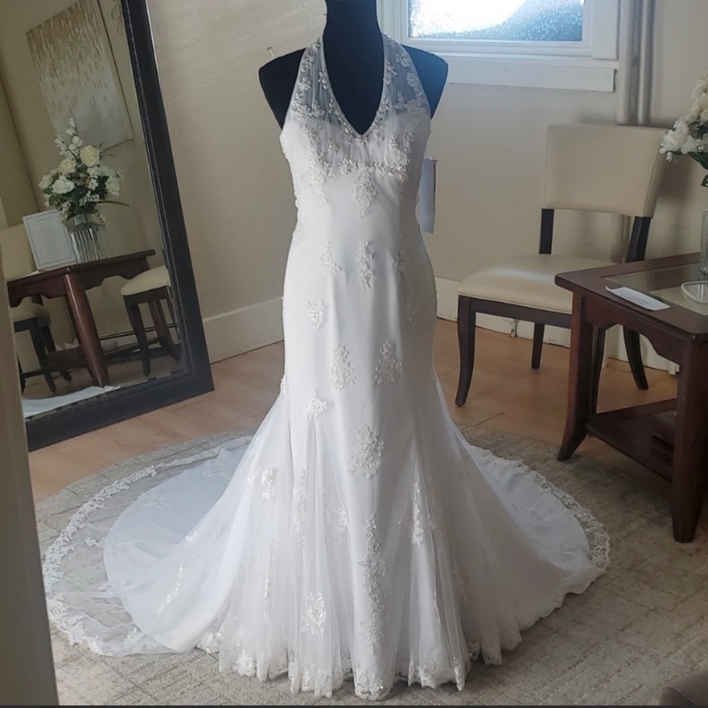 SIZE 4P white David's lace halter trumpet wedding dress
